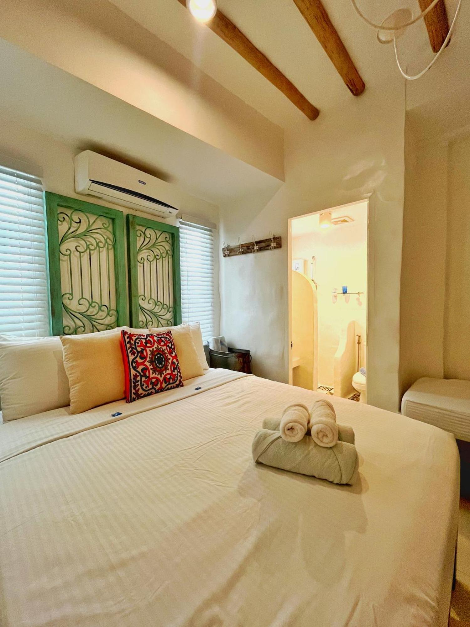 Lugar Bonito Hotel Balabag  Exterior photo