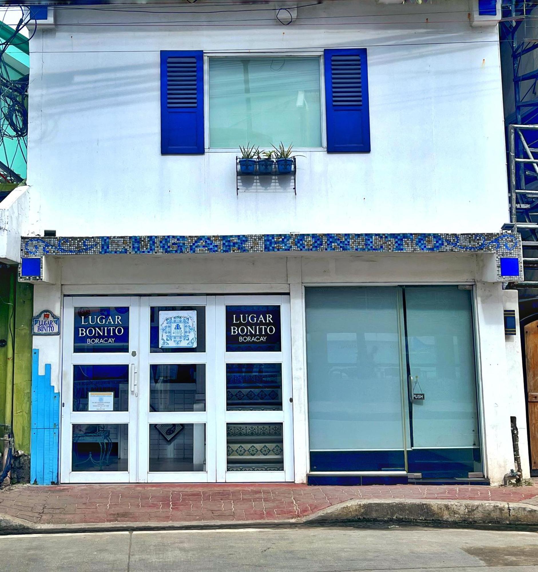 Lugar Bonito Hotel Balabag  Exterior photo